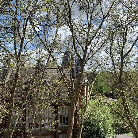 Lovely Apartment In Victoria Park Village London Exterior photo